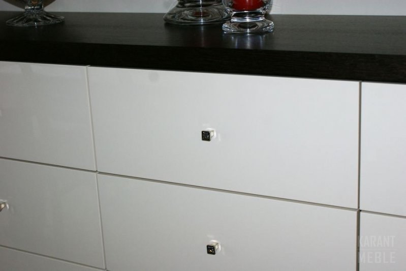 Meble do salonu MDF, lakier połysk w kubiku z forniru — zdjęcie 4