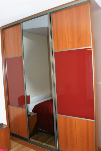 Szafa — szkło lacobel i płyta laminowana ze szprosami #1 — zdjęcie 2