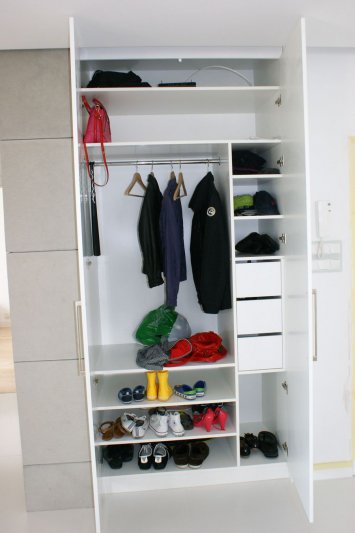 Szafa — drzwi uchylne, MDF, lakier mat — zdjęcie 3