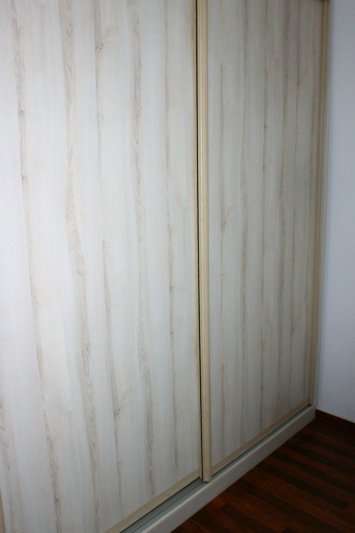 Szafa — fronty przesuwne, płyta laminowana — zdjęcie 3